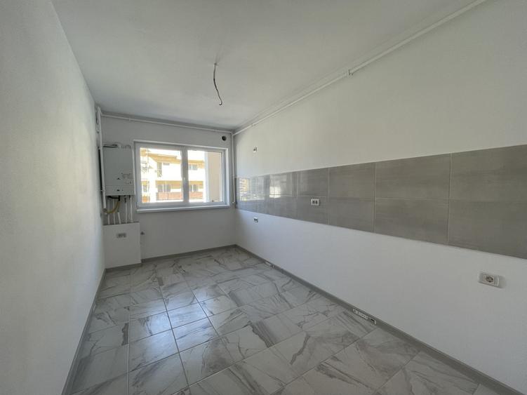 Apartament cu 3 camere decomandat în Sânpetru