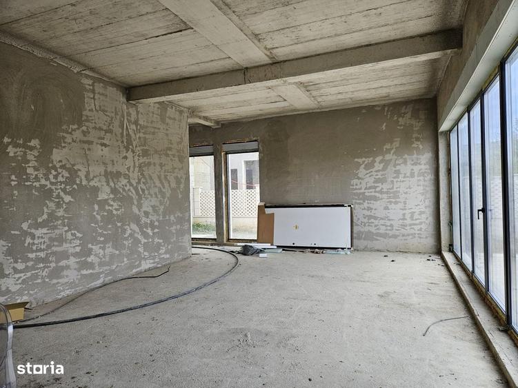 Casă cu 4 camere în Borhanci