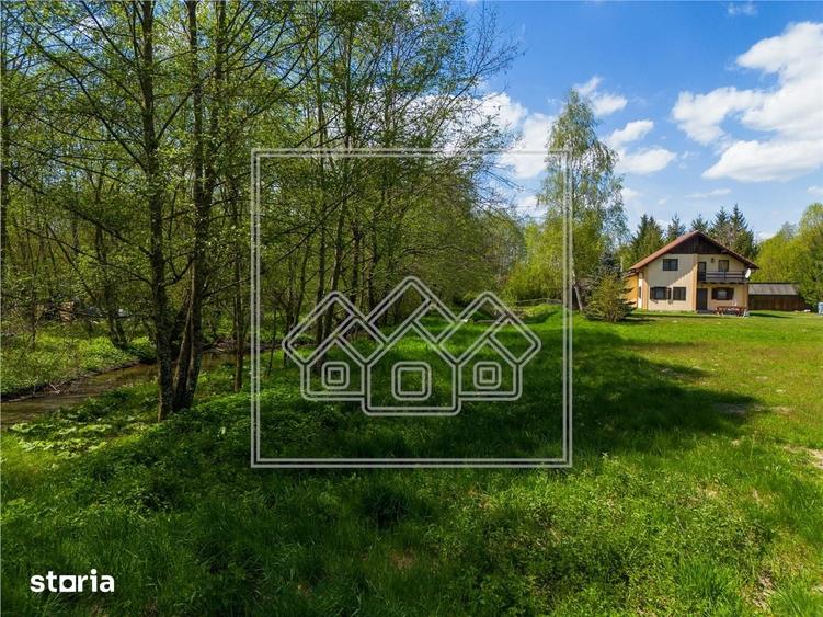 Casă cu 5 camere cu Teren 3400 Mp în Porumbacu de Jos