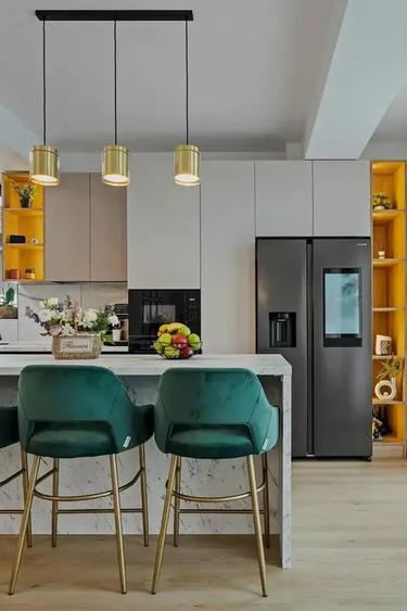 Penthouse cu 2 camere decomandat în Tunari