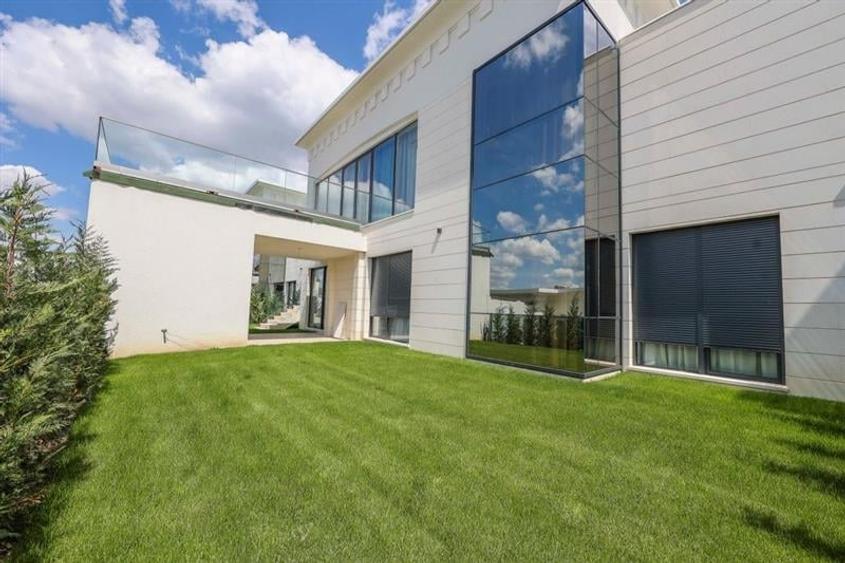 Vila de lux | 5 camere | acces la piscina si facilitati premium | Borhanci - 13