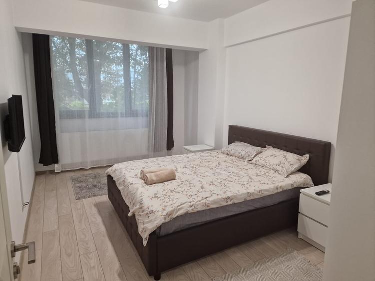 De Inchiriat Apartament 3 camere decomandat G.Enescu cu loc de parcare - 1