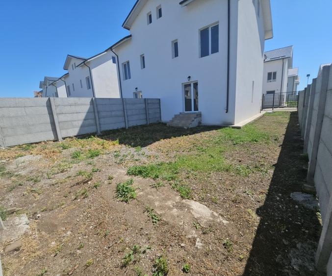 vila 3camere si mansarda locuibila,rate dezvoltator,tva inclus,comision 0 - 1