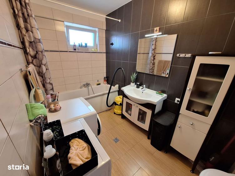 Apartament 2 camere, Jozsef Attila, etaj 2/3, complet renovat - 2