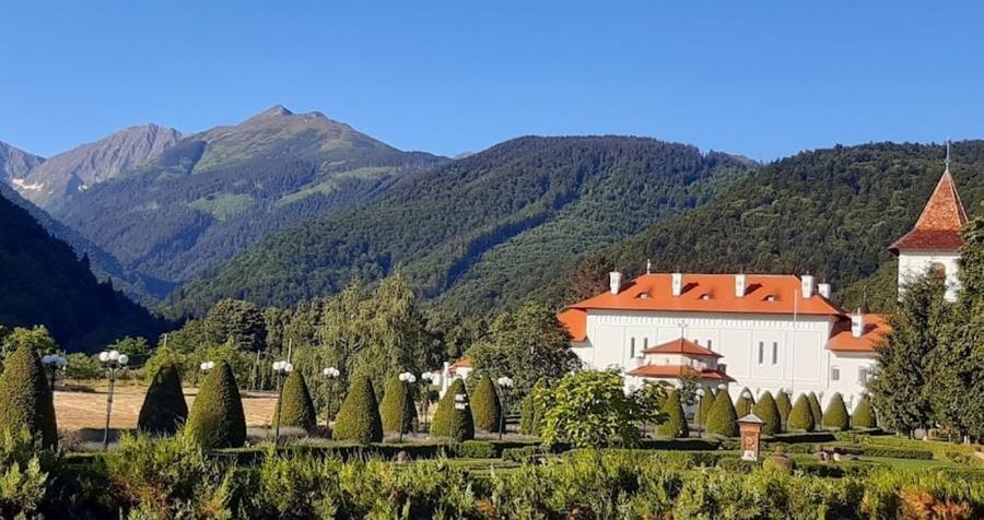 Pensiune si restaurant cu terasa - 1