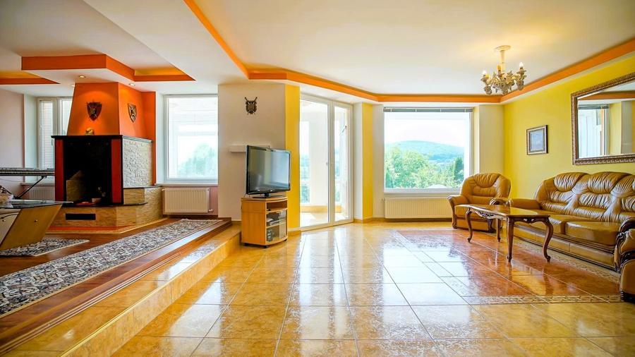 Proprietate unică pe malul lacului Moacșa – liniște, rafinament, eleganta - 15