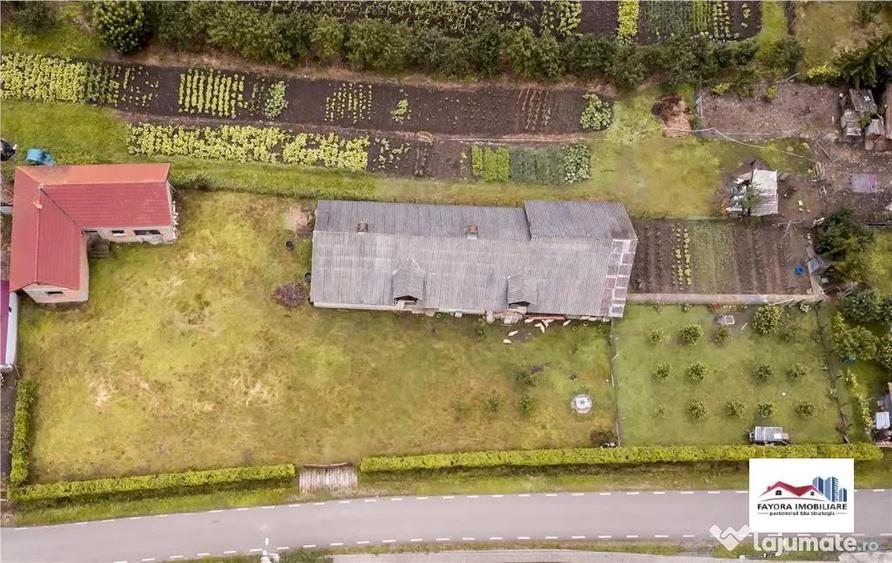 Casa de Zona Batos cu Oportunitati Maxime de Dezvoltare - 1