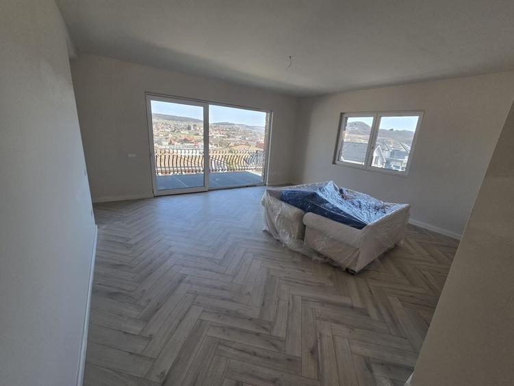 Casa la cheie 4 camere,garaj 60mp.,500mp teren,0%comision - 4