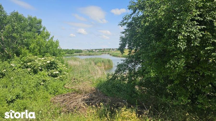 Vand teren In Comuna petrechioaia , sat surlari - 1