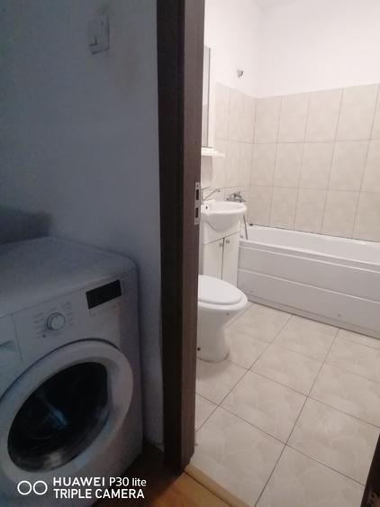 Apartament cu 2 camere semidecomandat în Câmpeni