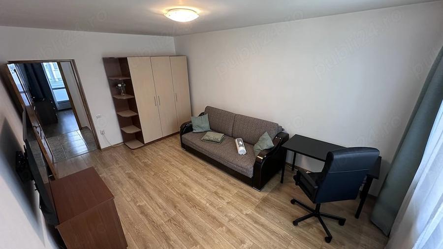 Apartament cu 3 camere decomandat în Dristor