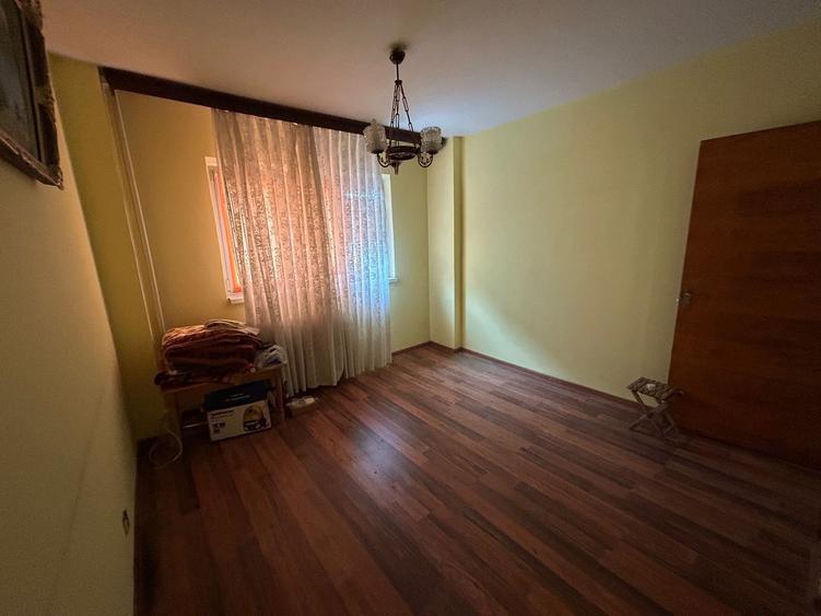 B-dul Ghencea str. Costantin Titel Petrescu nr 3, aproape de parc,metrou - 7