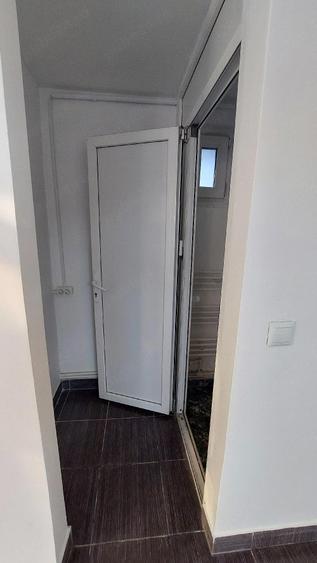 Persoana fizica inchiriez spatiu comercial, zona Palatul Culturii, Ia?i, 20mp. - 1