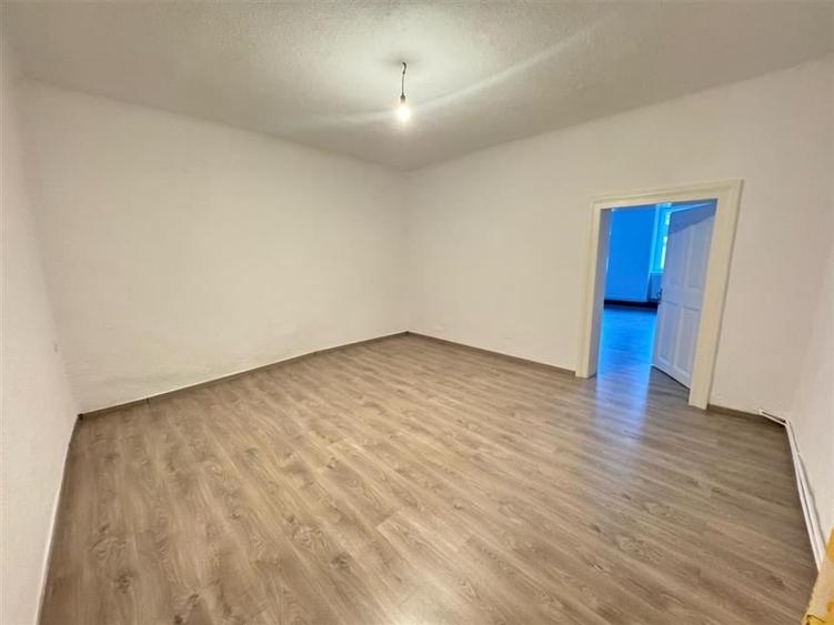 Apartament 3 camere la casa zona Centrala - 10