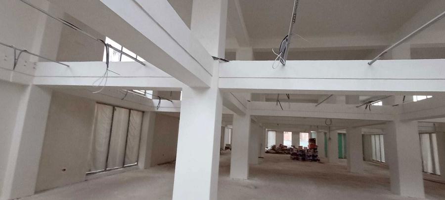 Spatiul comercial 1000 mp de inchiriat zona Sala Sportului - 1