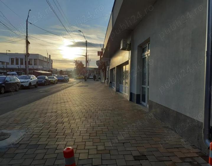 Spa?iu Comercial - zona Gara Bacau - 4