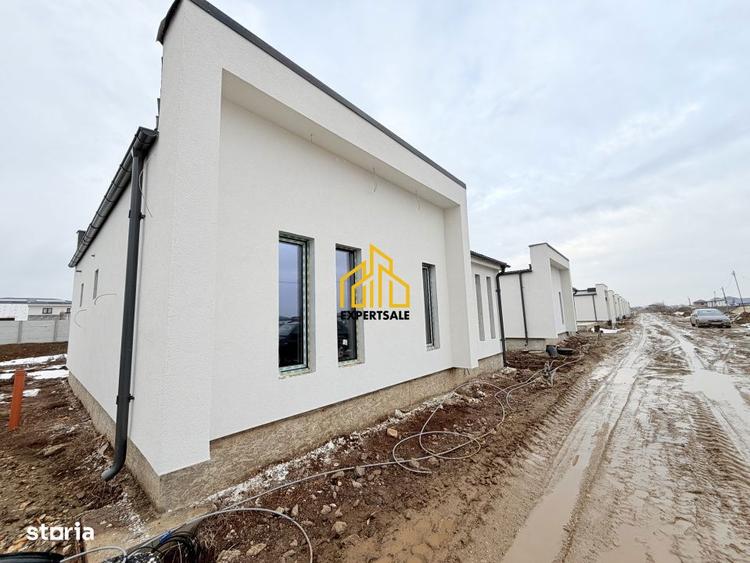 Casa cu pret de apartament in Clinceni teren 315 mp, toate utilita - 5