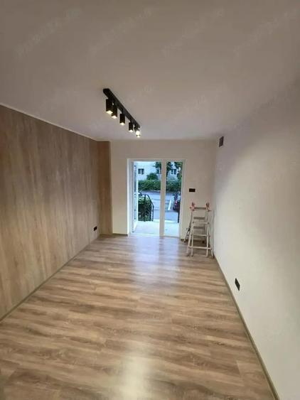 inchiriez spatiu comercial 14 mp Manastur - 2