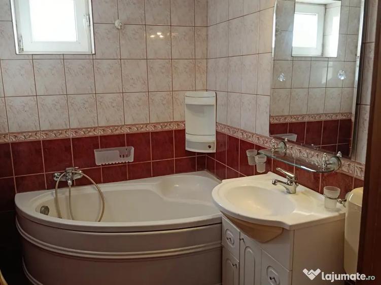 Apartament 3 camere, Zona Centrala, loc de parcare inclus - 1