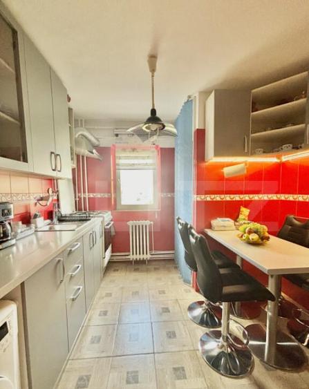 Apartament 3 camere, decomandat, et. 7/9, zona Gh. Lazar -I - 7