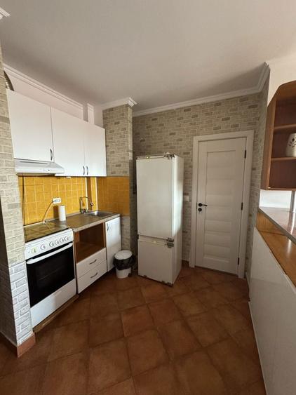 inchiriez apartament zona uta - 1