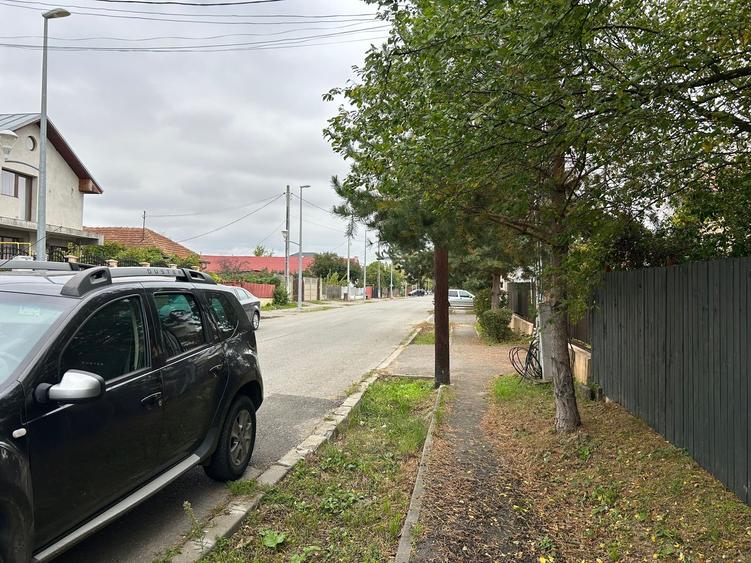 Teren cu toate utilitatile, asfalt, iluminat public - 3