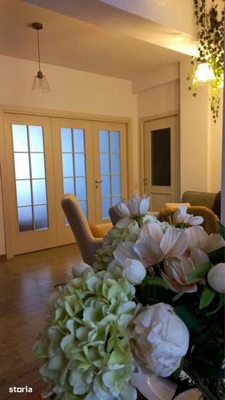 Apartament cu 3 camere în Centrul Civic