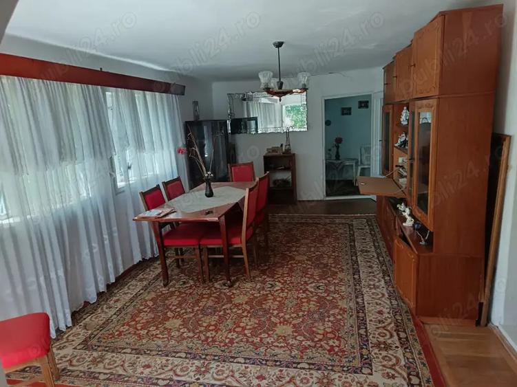 Casa cu teren de vanzare - 5