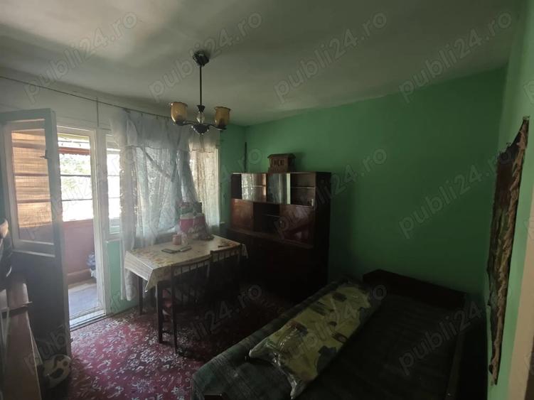 De vanzare apartartament - 4