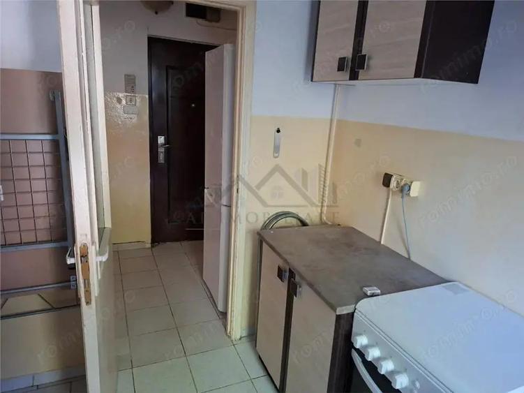 Apartament 2 camere Podu Ros Zona centrala, ideal pentru locuit sau investitie - 9