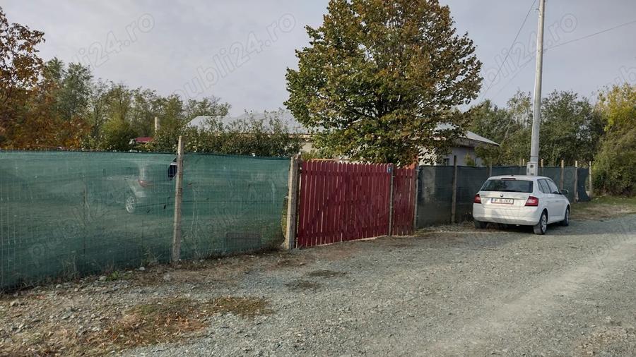 Vand casa cu teren 2000 m2 - 1