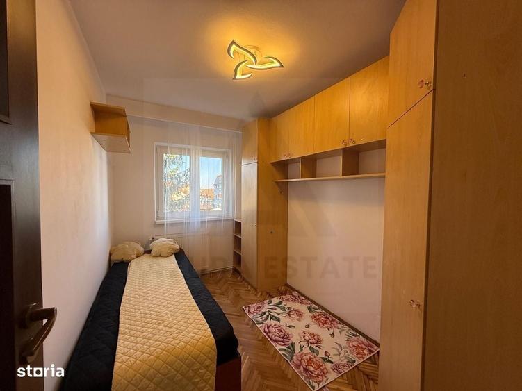 Apartament cu 4 camere decomandat în Cândești