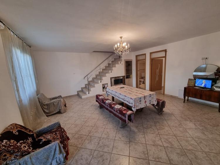 Margineni- Arcadie Septilici- Vila 6 camere- 2019- 3 bai- teren 800 mp - 5