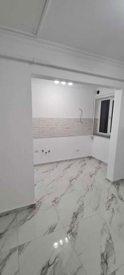 Vand apartament 2 camere 51,60 mp renovat complet - 1