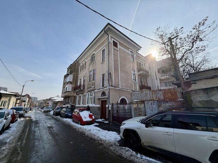 Apartament 3 Camere | Vila Interbelica | Comision 0| - 1