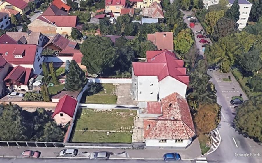 Doua Cladiri total 700mp linga Centrul Civic Brasov, Lot 1000mp pe colt