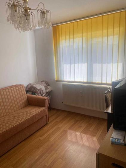 Vand apartament 3 camere Central, Oltenita Foarte spatios, ideal pentru tineri si familii - 4