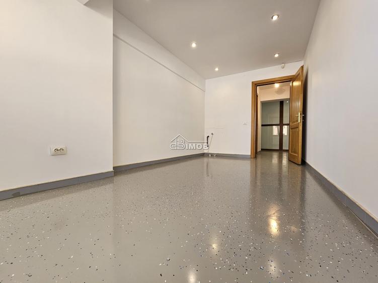 Ideal ca spatiu de birouri - apartament cu 4 camere - 4