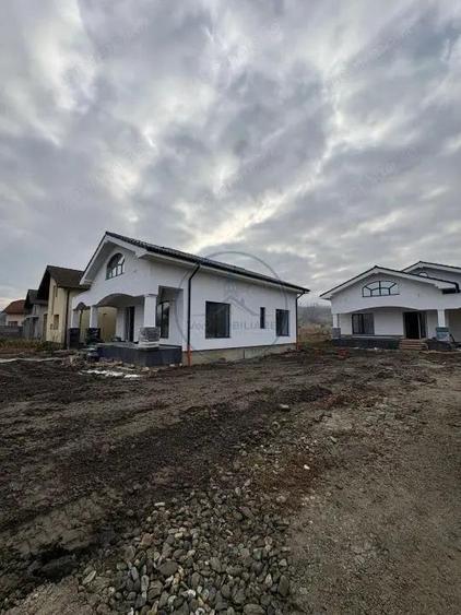 Casa Individuala de vanzare, 4 camere, 120 mp, zona Sigmir - 11