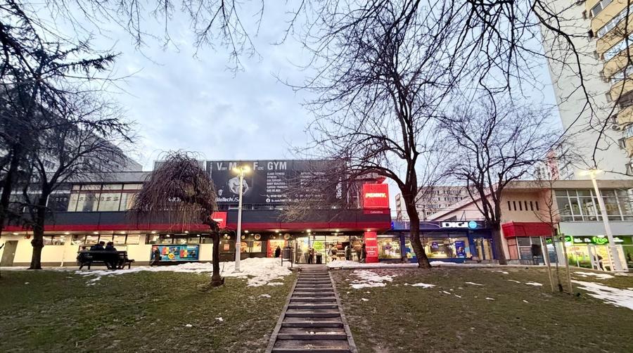 Inchiriez spatiu comercial personal 30 mp în Complex Colentina - 2