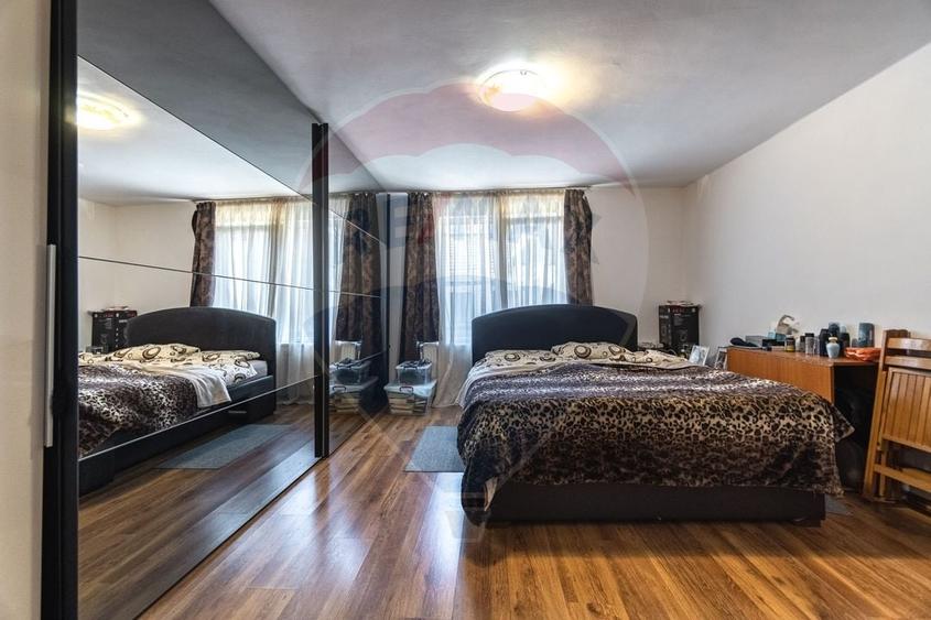 CASA COMPUSA DIN 2 APARTAMENTE, SCHEII BRASOVULUI| COMISION 0 - 20