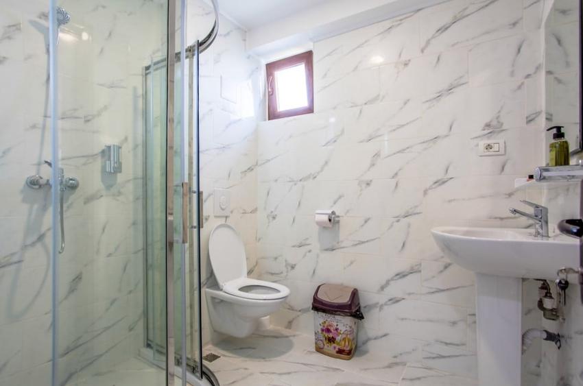 Pensiune de vanzare Costinesti, 26 camere duble, complet functionala - 14