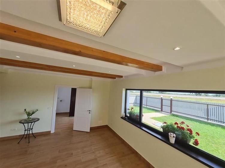 Distinctie rezedintiala pe 4 camere, 500 mp teren, Harman - 15