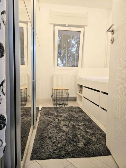 Apartament cu 3 camere decomandat, mobilat în Faleza Nord