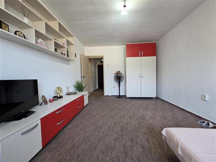 Garsonieră decomandată, mobilată în Ultracentral