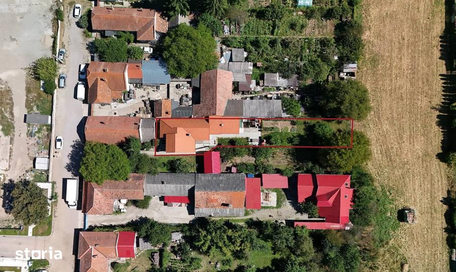 Casă cu 2 camere cu Teren 468 Mp în Central
