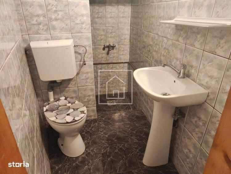 Apartament cu 3 camere decomandat, mobilat în Sub Arini