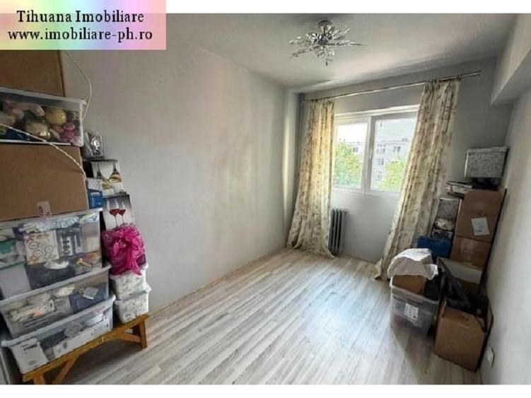 Apartament cu 3 camere decomandat în Republicii