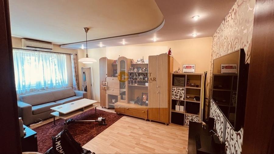 3 Camere-65MP | Decomandat-2 Bai | 1982 | Creditabil | 2/4 | Uverturii - 1