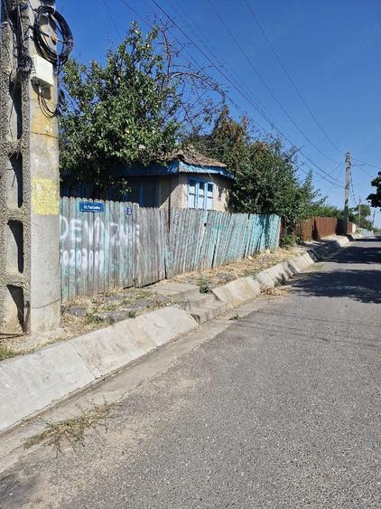 Casă cu 5 camere cu Teren 1200 Mp în Central